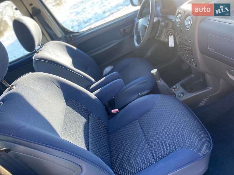 Минивэн Citroen Berlingo 2005 в 