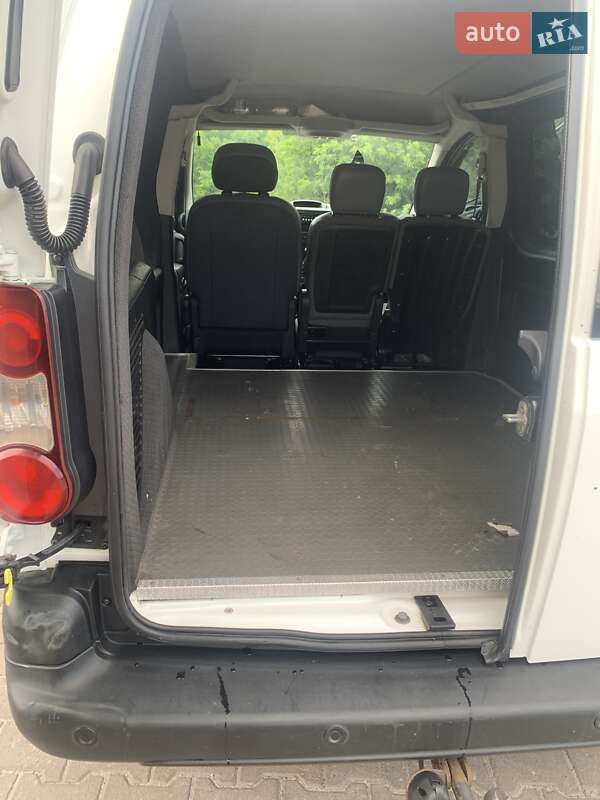 Вантажний фургон Citroen Berlingo 2014 в Броварах