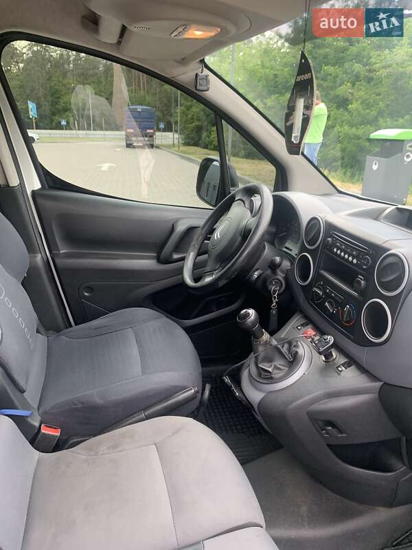 Вантажний фургон Citroen Berlingo 2014 в Броварах