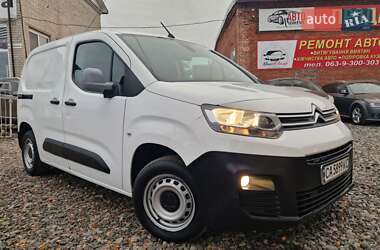 Вантажний фургон Citroen Berlingo 2019 в Смілі