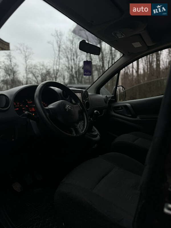 Минивэн Citroen Berlingo 2009 в Киеве