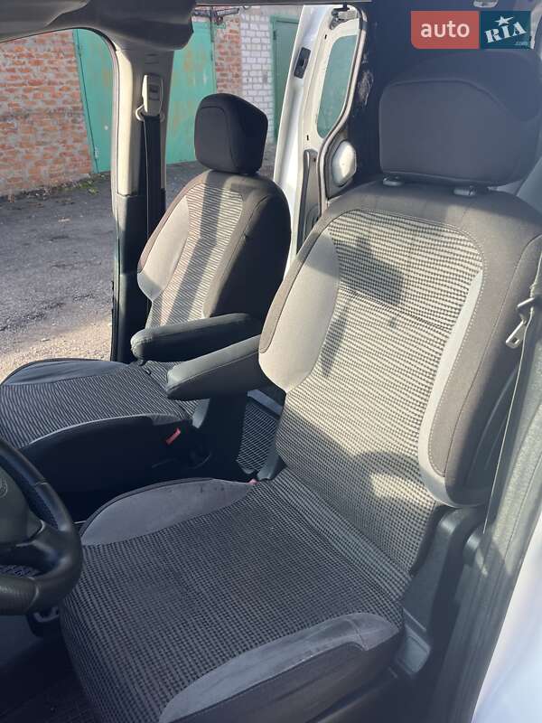 Минивэн Citroen Berlingo 2011 в Краснограде