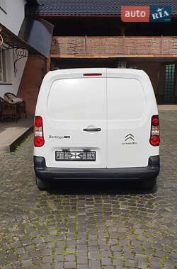 Вантажний фургон Citroen Berlingo 2012 в Іршаві