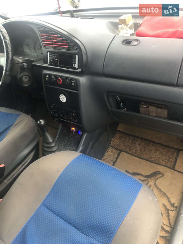 Мінівен Citroen Berlingo 2001 в Вараші