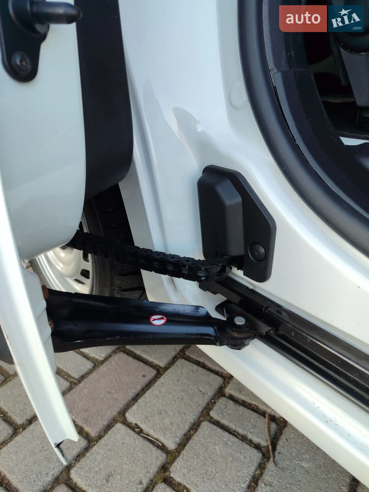 Citroen Berlingo 2019 VIN VR7EFYHWCKN559050 фото оголошення 23 з 34