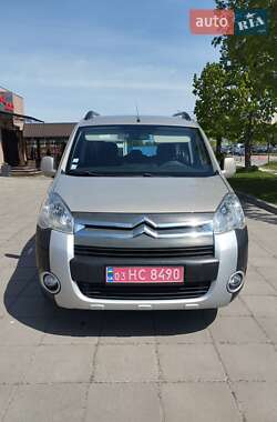 Минивэн Citroen Berlingo 2011 в 