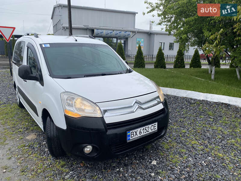 Минивэн Citroen Berlingo 2009 в 