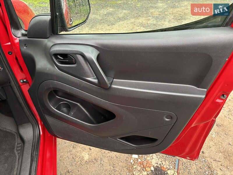 Грузовой фургон Citroen Berlingo 2011 в Львове