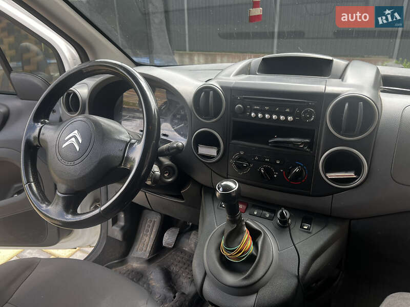 Вантажний фургон Citroen Berlingo 2012 в Львові