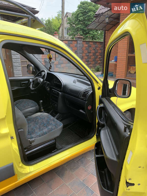 Вантажний фургон Citroen Berlingo 1998 в Рівному