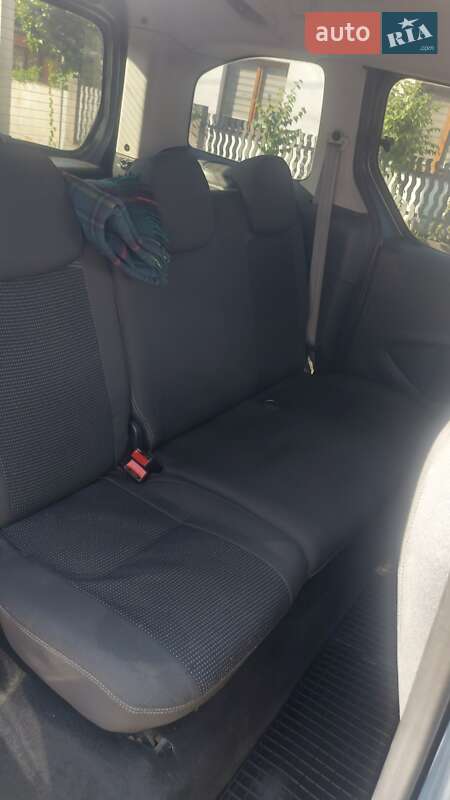 Минивэн Citroen Berlingo 2010 в Хусте