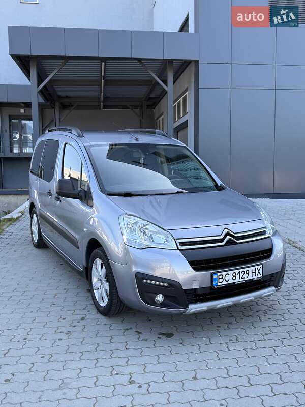 Минивэн Citroen Berlingo 2017 в 