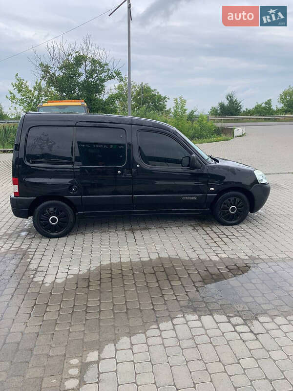 Вантажний фургон Citroen Berlingo 2006 в Жовкві