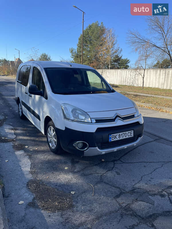 Минивэн Citroen Berlingo 2013 в 