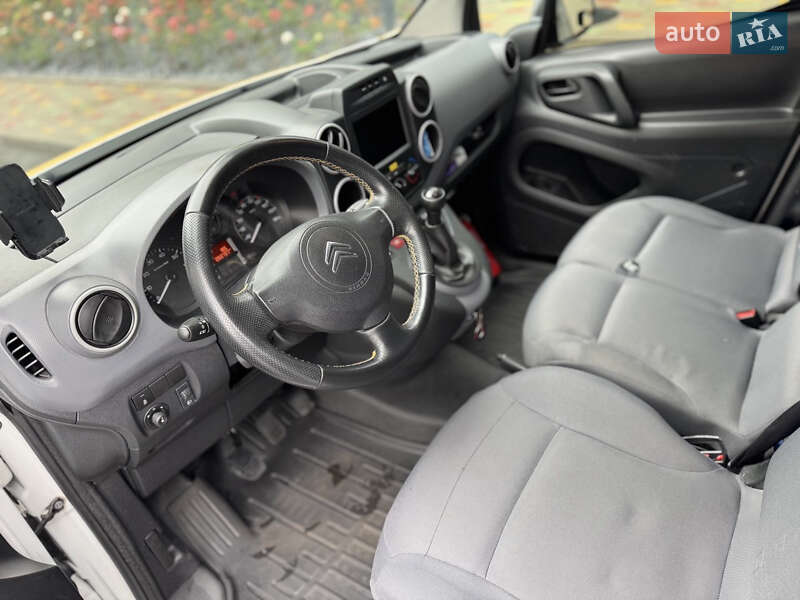 Вантажний фургон Citroen Berlingo 2015 в Рівному