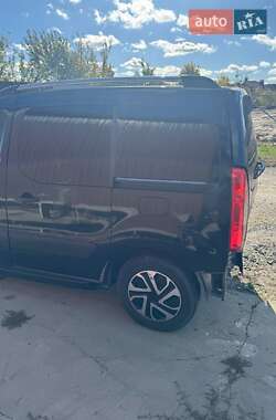 Минивэн Citroen Berlingo 2011 в 