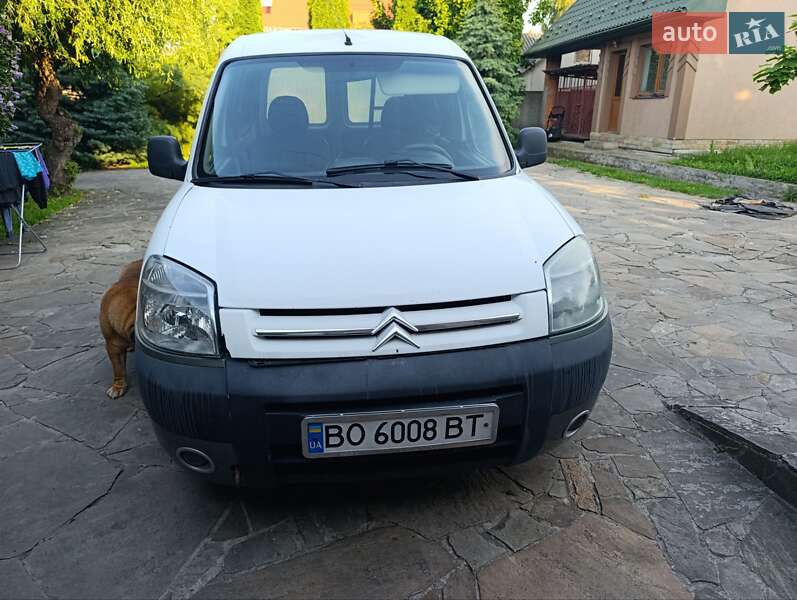 Грузовой фургон Citroen Berlingo 2008 в Городенке