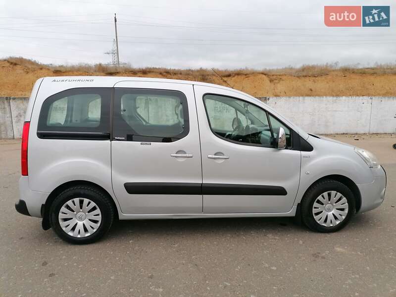 Минивэн Citroen Berlingo 2010 в Латовке