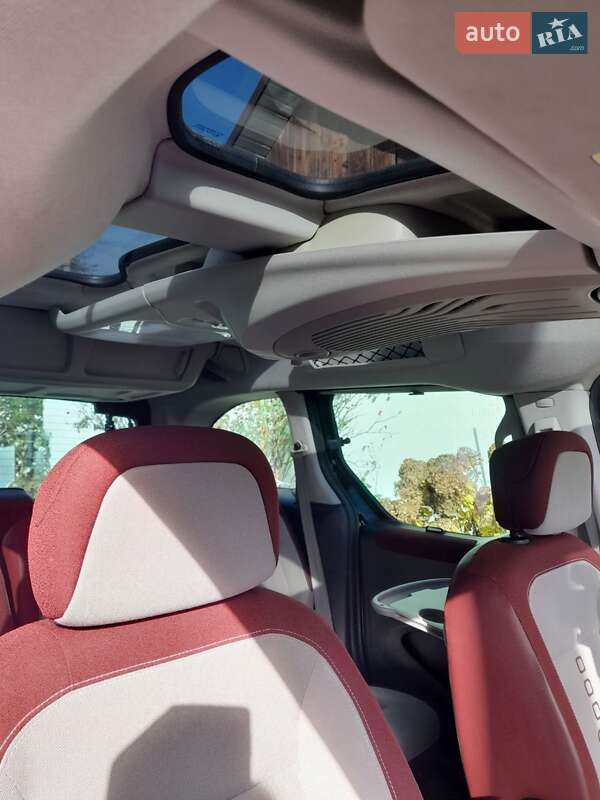 Мінівен Citroen Berlingo 2010 в Чернівцях