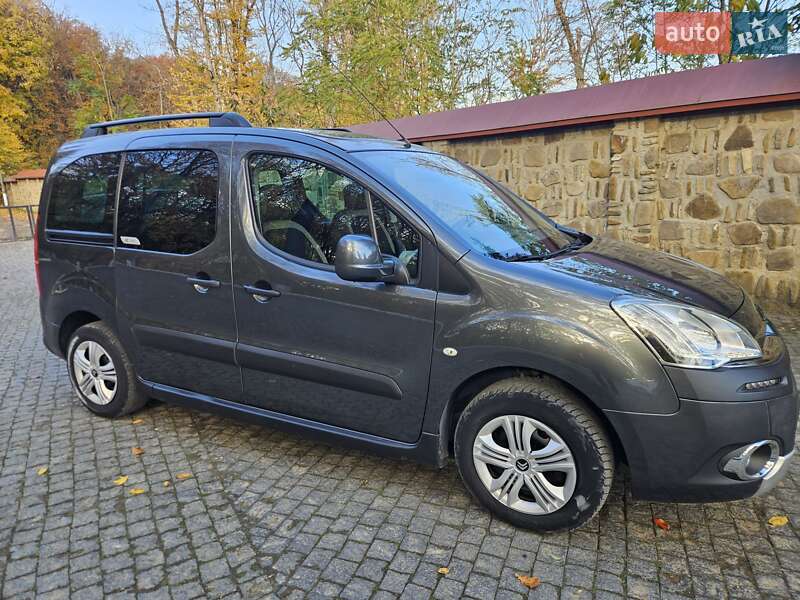 Мінівен Citroen Berlingo 2015 в Чернівцях