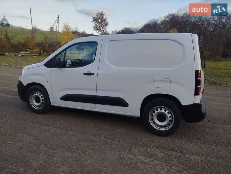 Вантажний фургон Citroen Berlingo 2022 в Долині