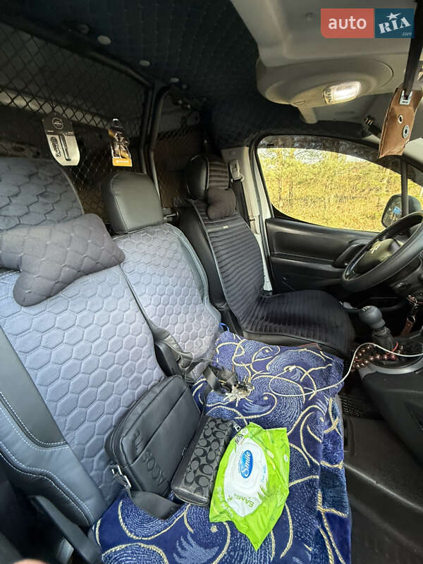 Грузопассажирский фургон Citroen Berlingo 2012 в Тернополе фото 13 Грузопассажирский фургон Citroen Berlingo 2012 в Тернополе