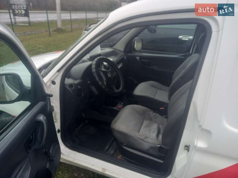 Грузовой фургон Citroen Berlingo 2006 в Черновцах фото 2 Грузовой фургон Citroen Berlingo 2006 в Черновцах