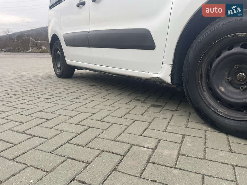 Минивэн Citroen Berlingo 2009 в Могилев-Подольске