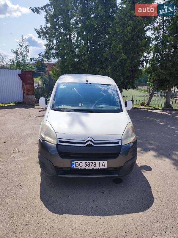 Грузовой фургон Citroen Berlingo 2015 в Львове