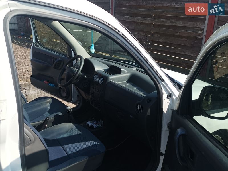 Минивэн Citroen Berlingo 2006 в Киеве