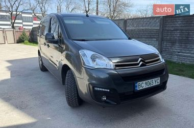 Вантажний фургон Citroen Berlingo 2017 в Львові