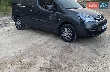 Вантажний фургон Citroen Berlingo 2017 в Львові
