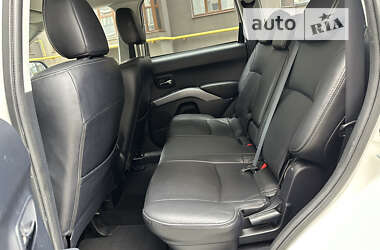 Позашляховик / Кросовер Citroen C-Crosser 2011 в 