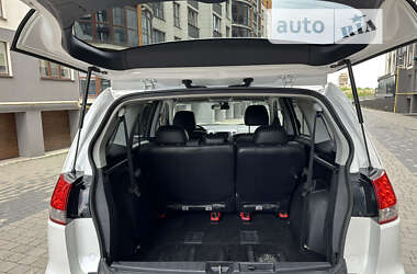 Позашляховик / Кросовер Citroen C-Crosser 2011 в 