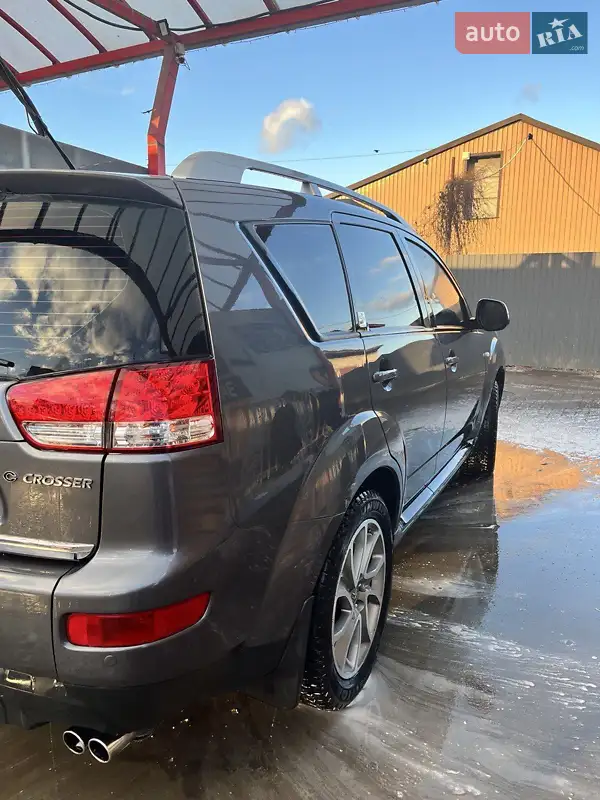 Внедорожник / Кроссовер Citroen C-Crosser 2011 в 