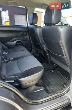Позашляховик / Кросовер Citroen C-Crosser 2010 в 