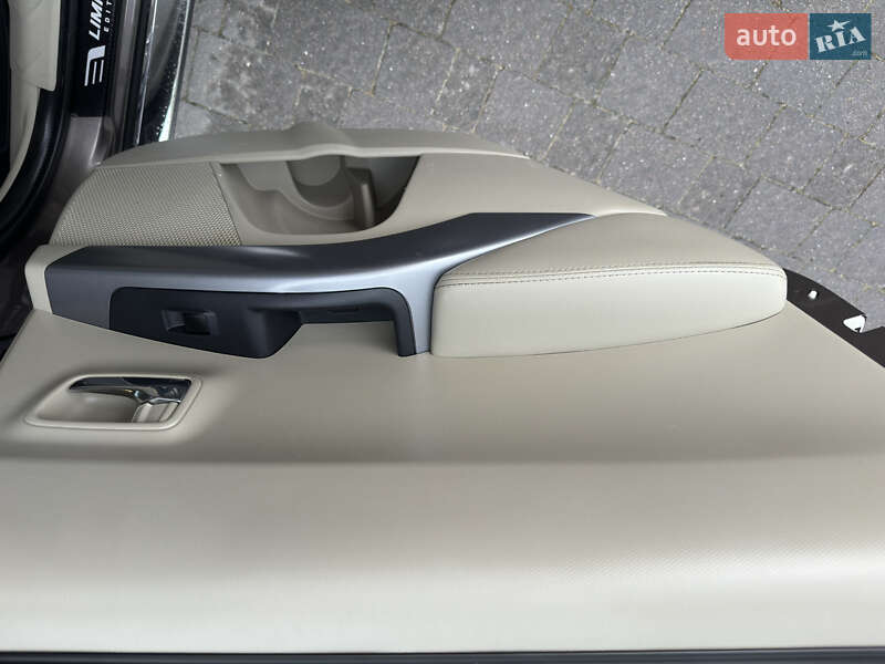 Позашляховик / Кросовер Citroen C-Crosser 2012 в Стрию