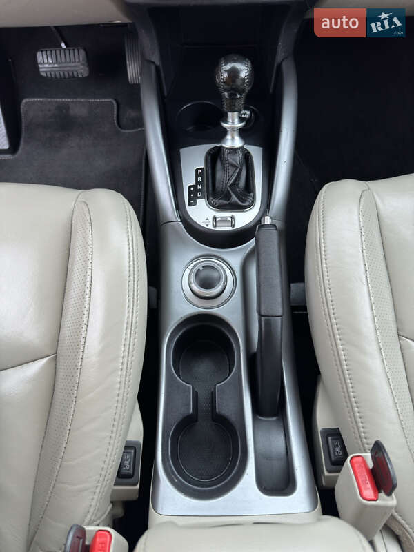 Позашляховик / Кросовер Citroen C-Crosser 2012 в Стрию