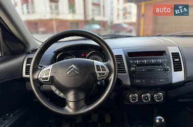 Позашляховик / Кросовер Citroen C-Crosser 2010 в 