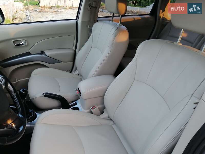 Внедорожник / Кроссовер Citroen C-Crosser 2009 в Ровно