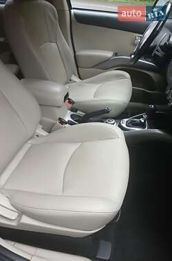 Внедорожник / Кроссовер Citroen C-Crosser 2012 в 