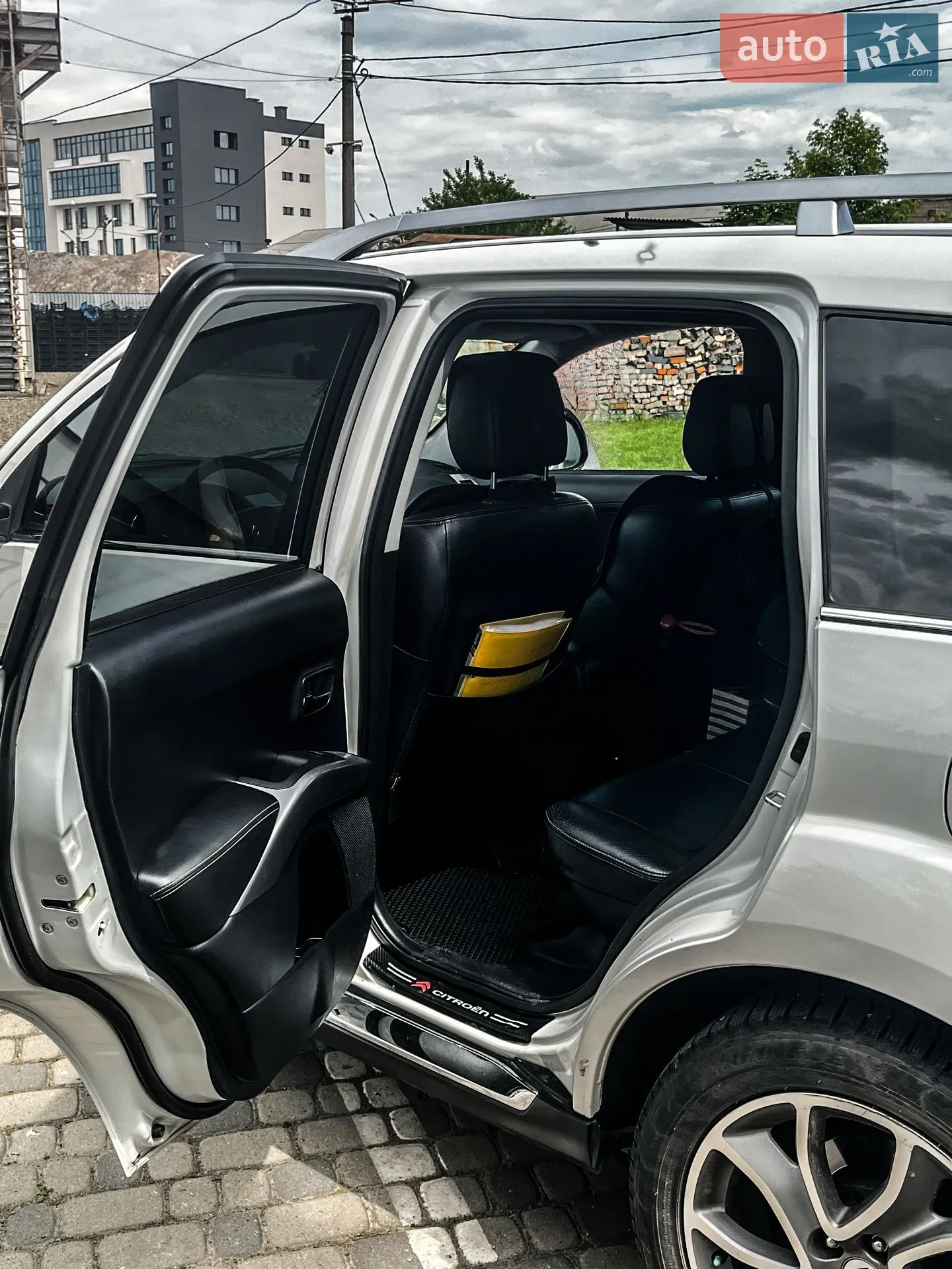 2011 Citroen C-Crosser - мініатюра 11
