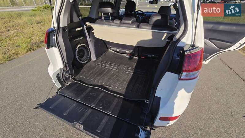 Позашляховик / Кросовер Citroen C-Crosser 2010 в Чернігові