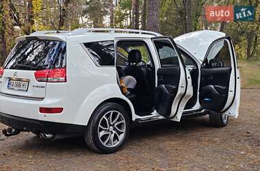 Позашляховик / Кросовер Citroen C-Crosser 2010 в 