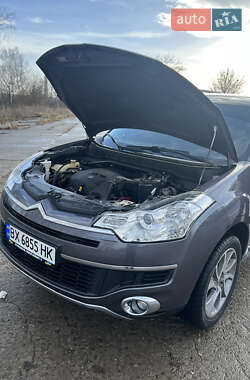 Позашляховик / Кросовер Citroen C-Crosser 2010 в  фото 9 Позашляховик / Кросовер Citroen C-Crosser 2010 в