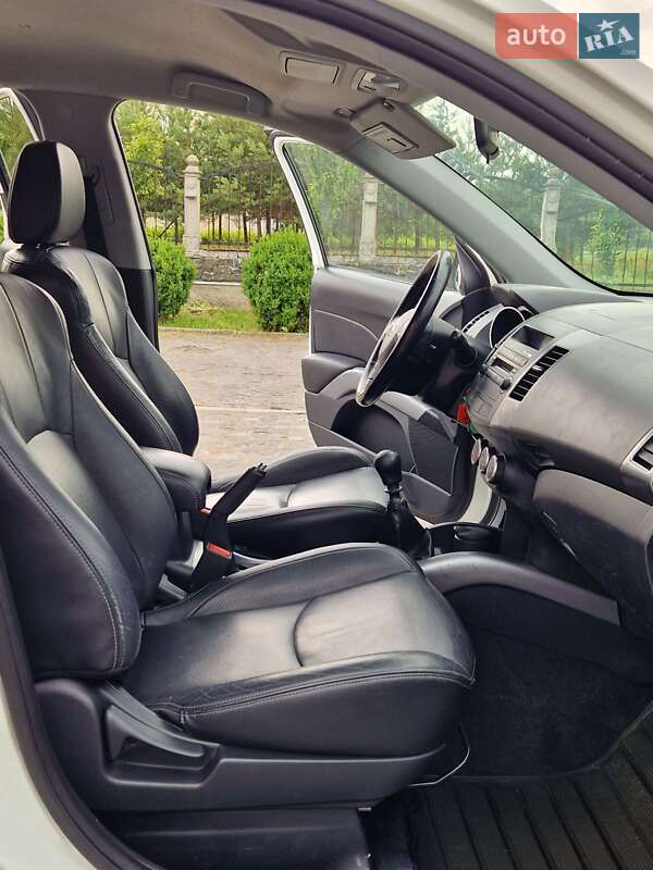 Внедорожник / Кроссовер Citroen C-Crosser 2008 в Золочеве фото 4 Внедорожник / Кроссовер Citroen C-Crosser 2008 в Золочеве