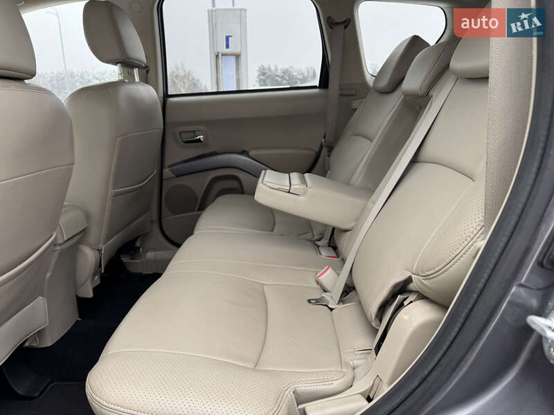 Позашляховик / Кросовер Citroen C-Crosser 2010 в Радивиліві