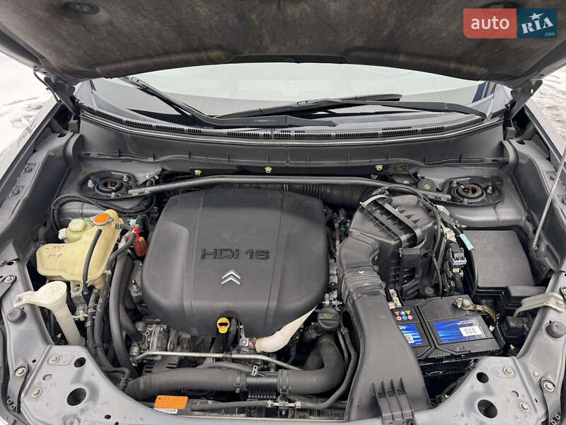 Позашляховик / Кросовер Citroen C-Crosser 2010 в Радивиліві