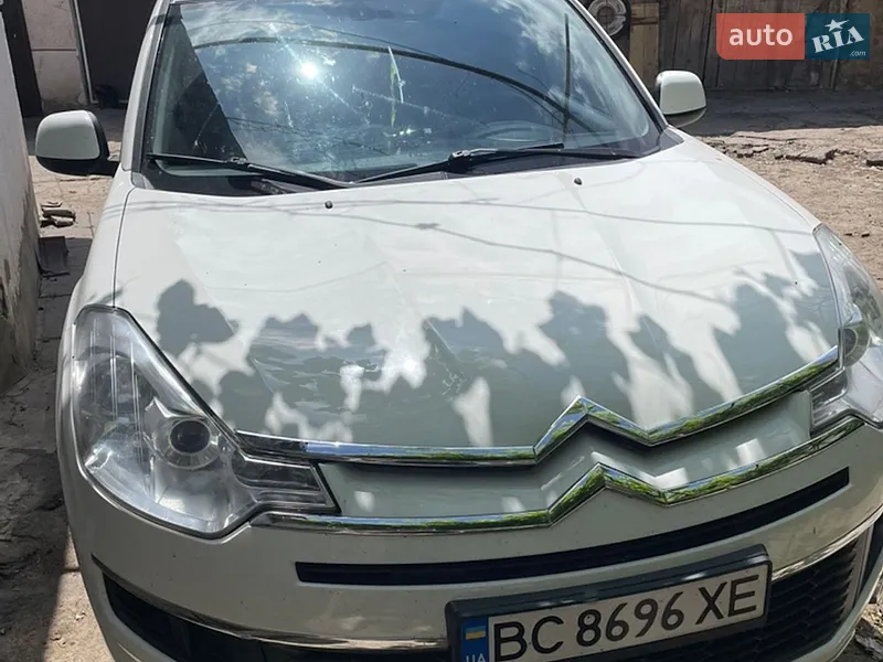 Citroen C-Crosser 2012