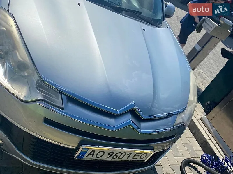 Citroen C-Crosser